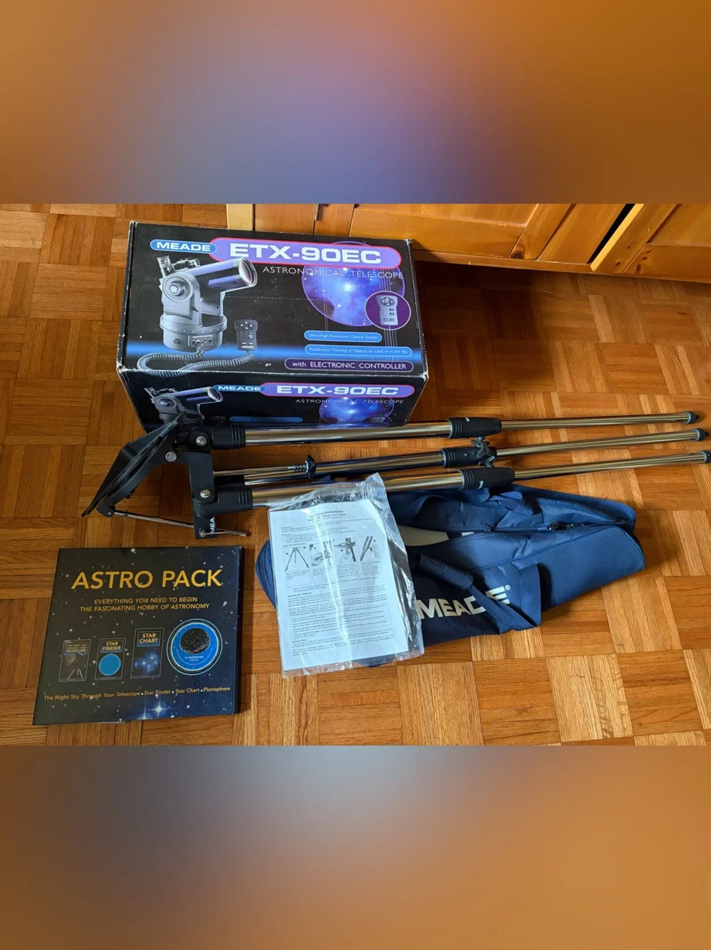 MeadeETX-90EC Astronomical Telescope Kit,Tripod,Electronic Controller,Carrying B